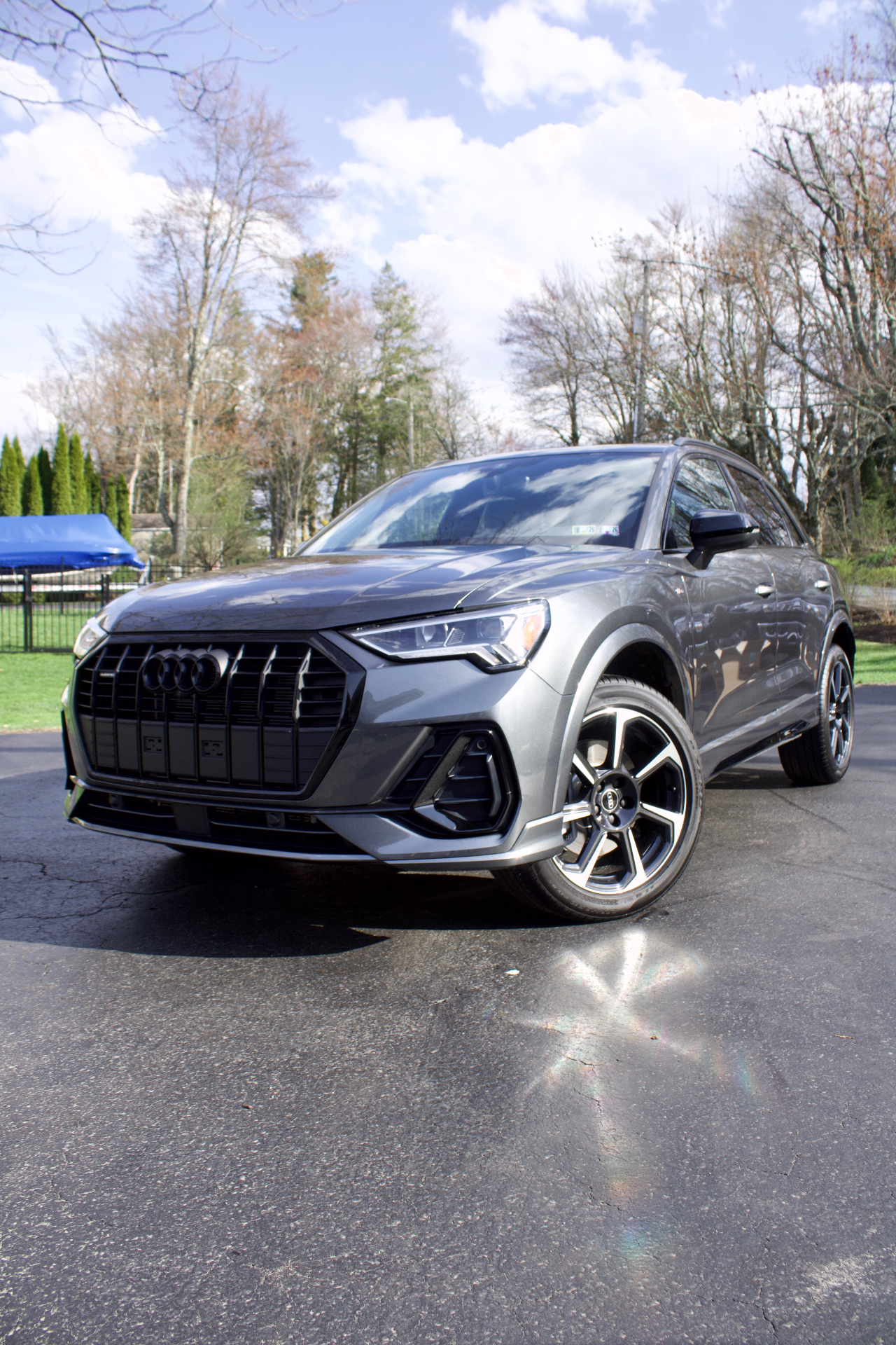 Detailed Audi Q3 — front three-quarter view